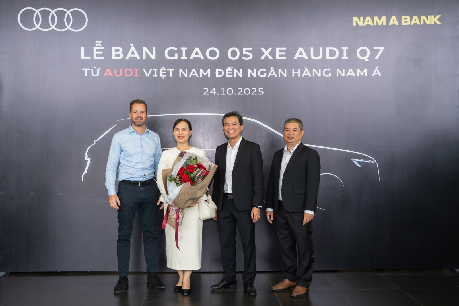 Audi Việt Nam xin gửi lời tri ân chân thành đến Ngân hàng Nam Á - NAM A BANK đã tin tưởng và chọn lựa 5 mẫu xe Audi Q7